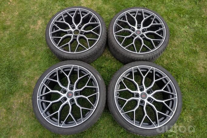 7 Wheels, lengvojo lydinio