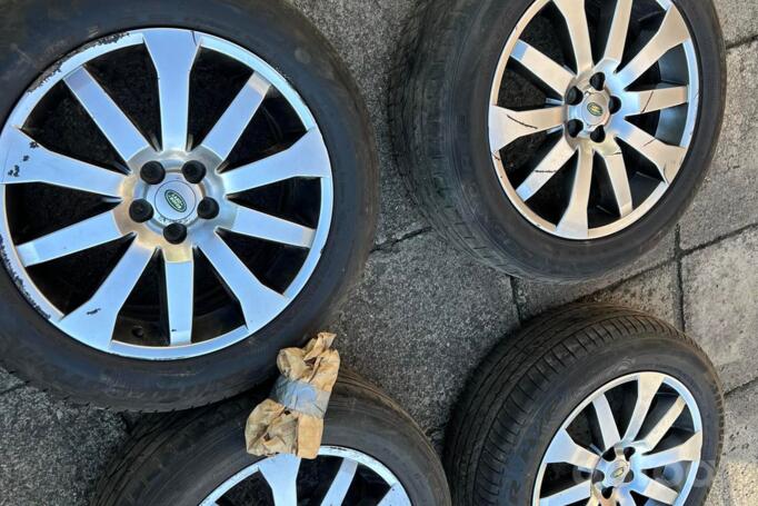 Land rover, lengvojo lydinio