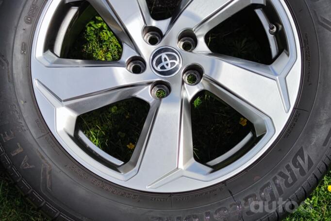 TOYOTA, lengvojo lydinio