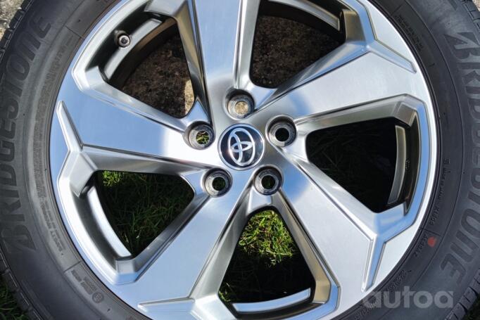 TOYOTA, lengvojo lydinio