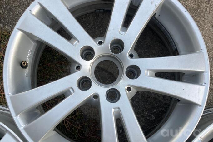 Mercedes Benz, lengvojo lydinio