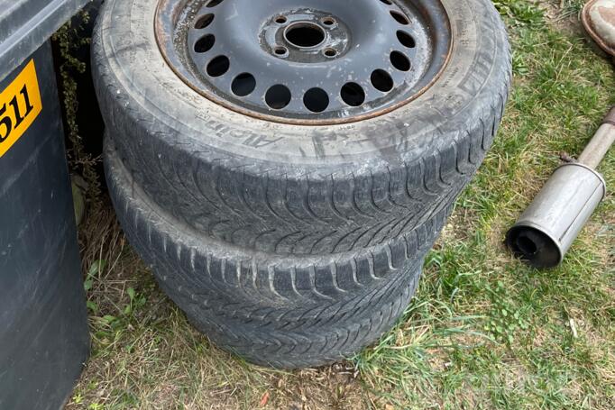 Kita, plieniniai štampuoti