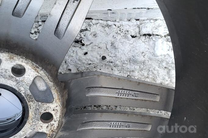 Kita, lengvojo lydinio