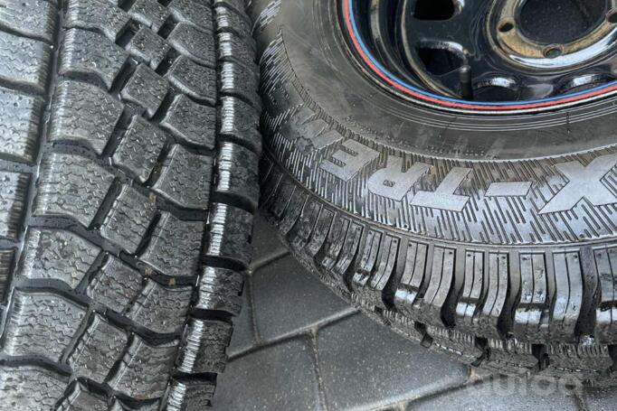 Kita, plieniniai štampuoti