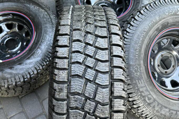 Kita, plieniniai štampuoti