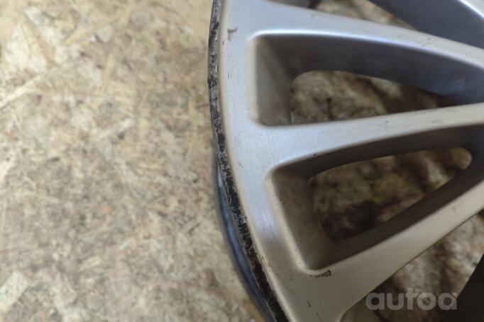 Kita, lengvojo lydinio