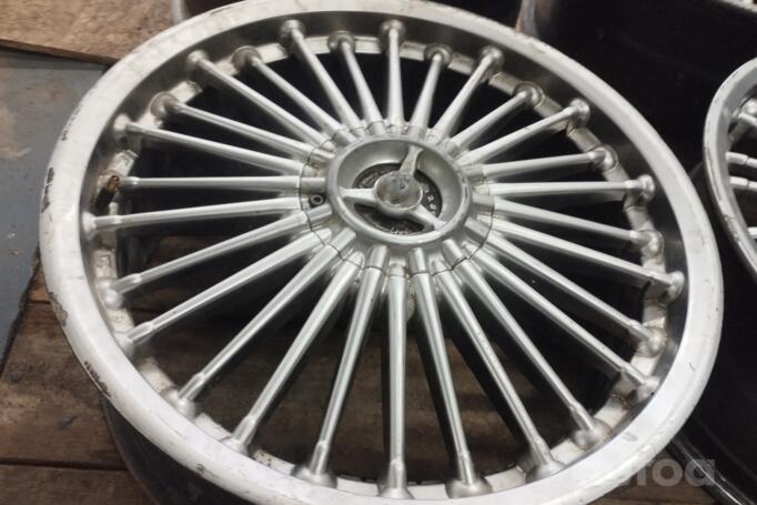 Kita, lengvojo lydinio