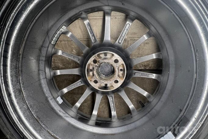 Kita, lengvojo lydinio