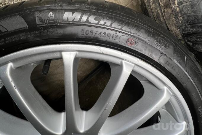 Kita, lengvojo lydinio