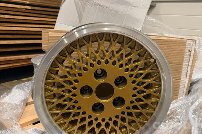 Jeep, lengvojo lydinio