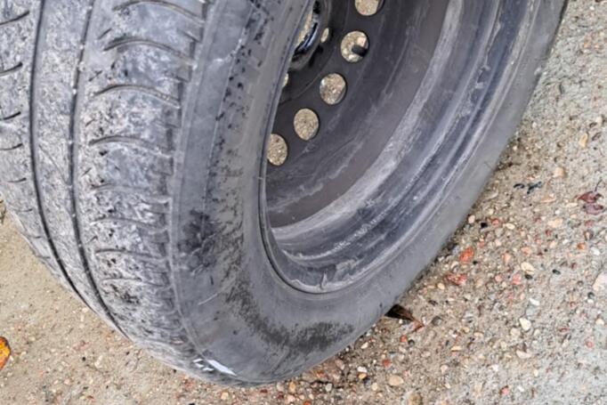 Kita, plieniniai štampuoti