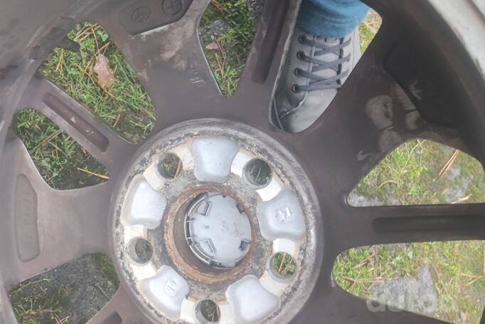 Kita, lengvojo lydinio