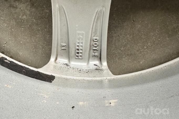 VOLVO, lengvojo lydinio