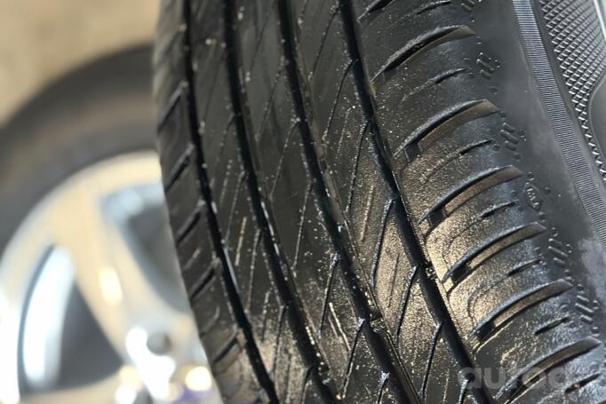 VOLVO, lengvojo lydinio