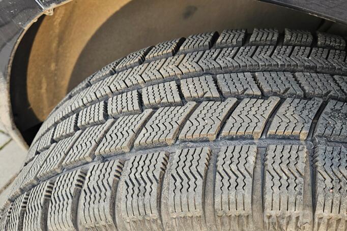 Kita, lengvojo lydinio