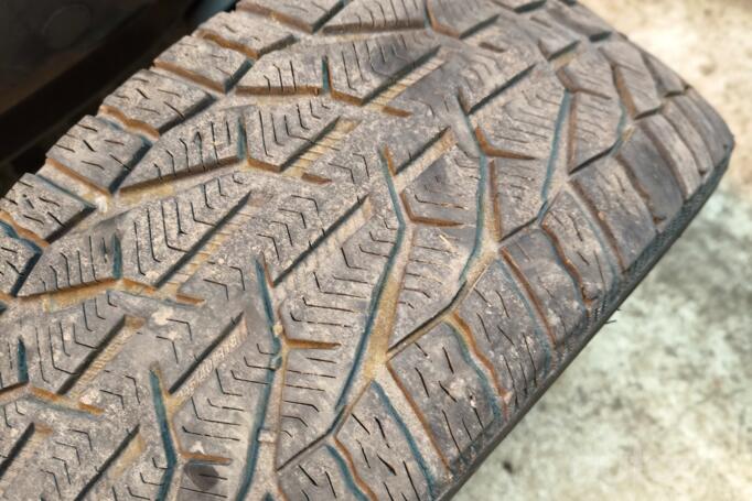 Kita, lengvojo lydinio