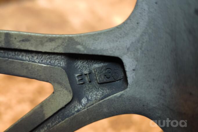 Kita, lengvojo lydinio