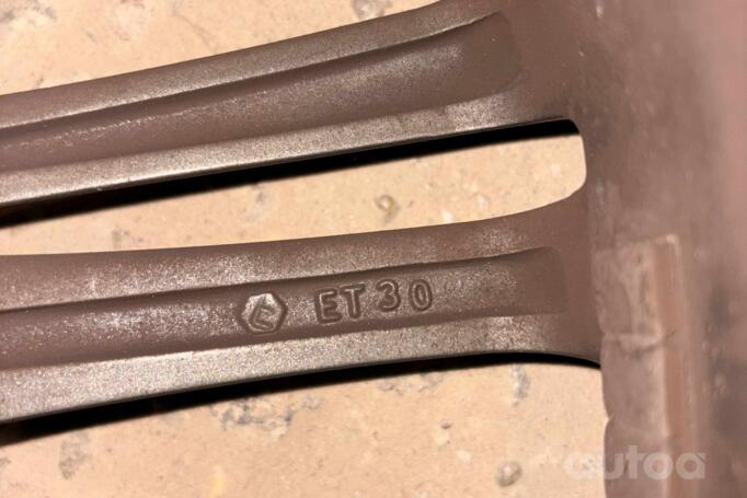 Kita, lengvojo lydinio