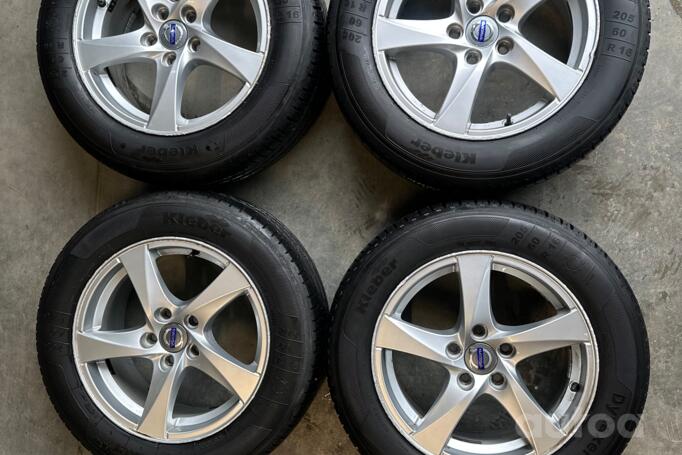 VOLVO, lengvojo lydinio