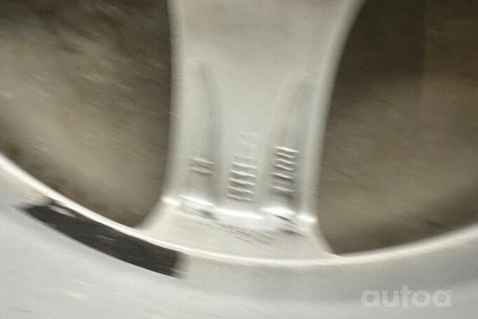 VOLVO, lengvojo lydinio