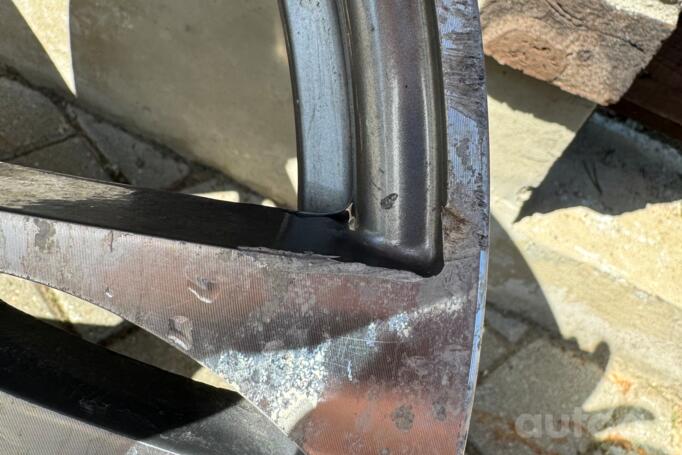 Audi, lengvojo lydinio