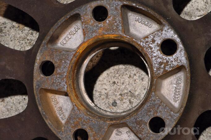 Kita, lengvojo lydinio