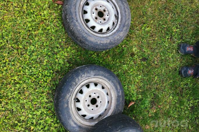 Kita, plieniniai štampuoti