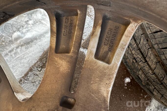 Kita, lengvojo lydinio