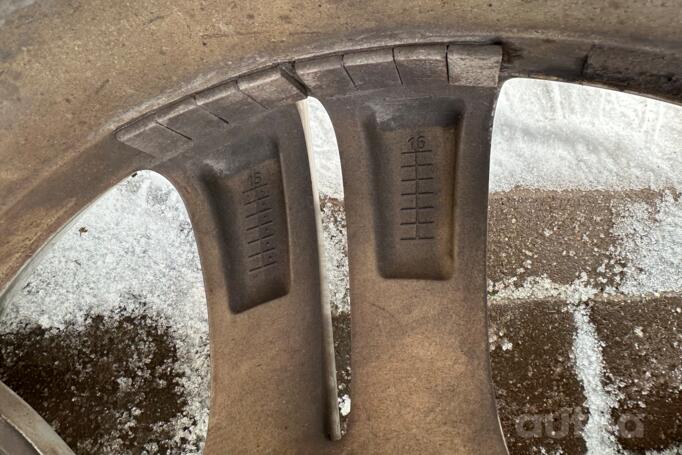 Kita, lengvojo lydinio