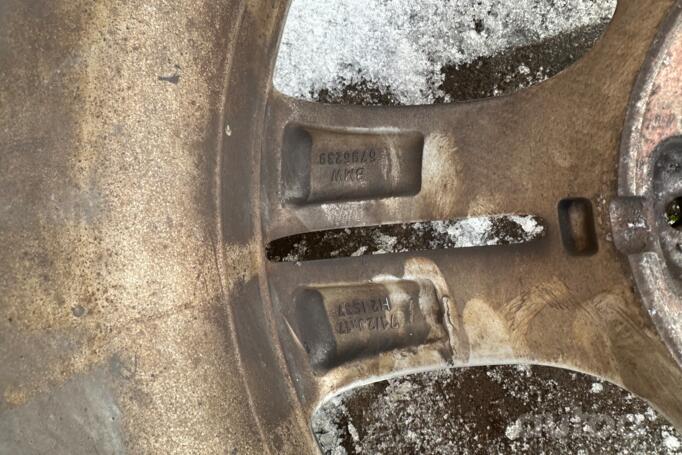 Kita, lengvojo lydinio