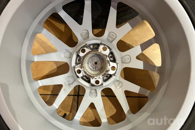 Kita, lengvojo lydinio