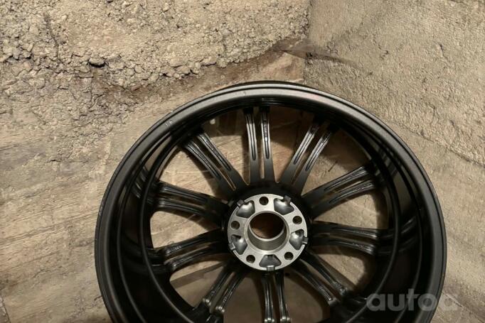 Kita, lengvojo lydinio