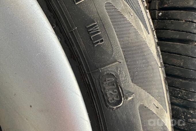 Kita, lengvojo lydinio