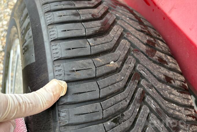 Mercedes nenz, lengvojo lydinio