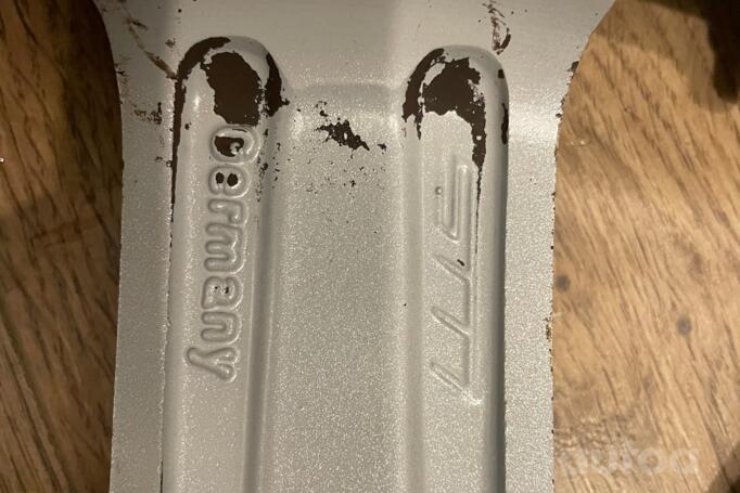 Kita, lengvojo lydinio