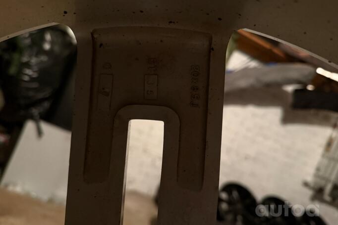 Kita, lengvojo lydinio