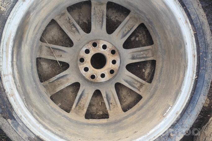 Made in Italy NOT ORIGINAL EQUIPMENT”, lengvojo lydinio