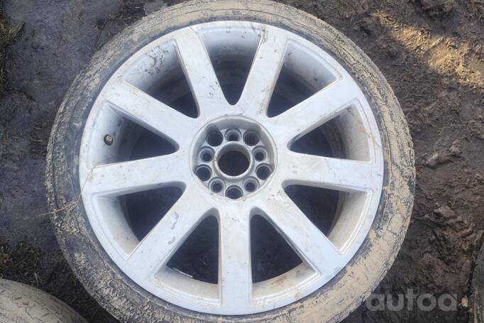 Made in Italy NOT ORIGINAL EQUIPMENT”, lengvojo lydinio