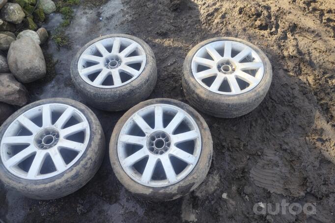 Made in Italy NOT ORIGINAL EQUIPMENT”, lengvojo lydinio