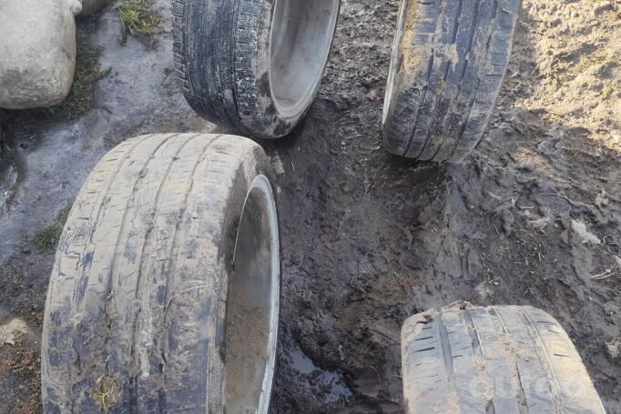 Made in Italy NOT ORIGINAL EQUIPMENT”, lengvojo lydinio