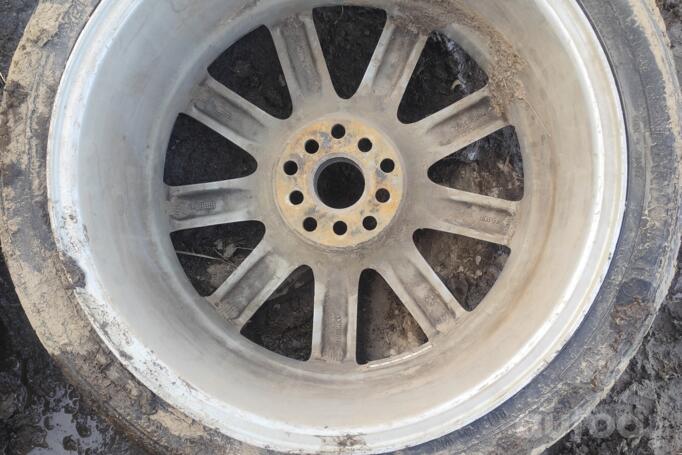 Made in Italy NOT ORIGINAL EQUIPMENT”, lengvojo lydinio