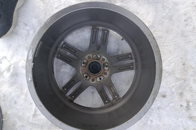 Kita, lengvojo lydinio