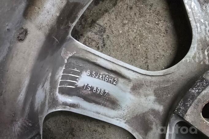 Kita, lengvojo lydinio