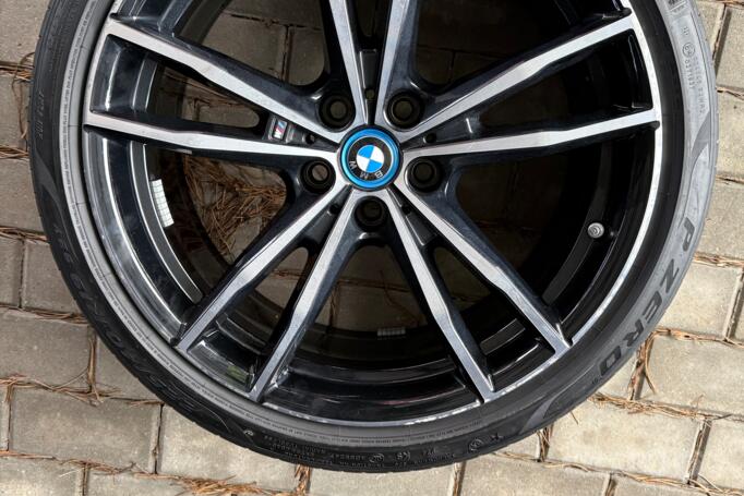 BMW, lengvojo lydinio