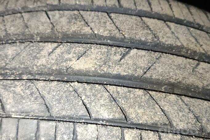 Kita, lengvojo lydinio