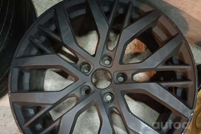 Kita, lengvojo lydinio