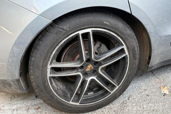 Porsche, lengvojo lydinio