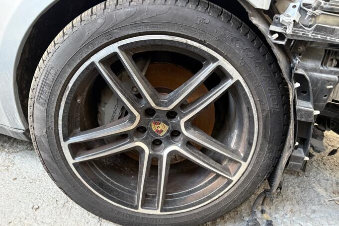 Porsche, lengvojo lydinio