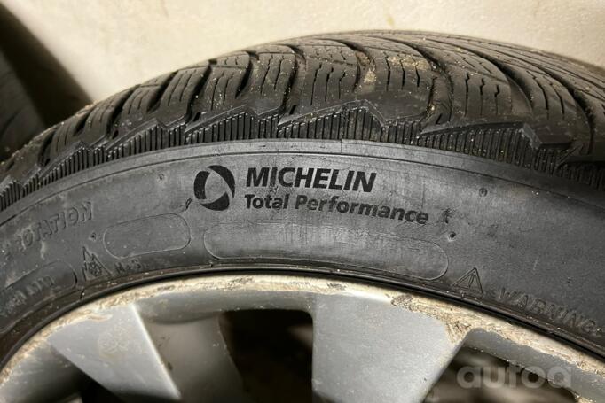 Mallory Turbine, lengvojo lydinio