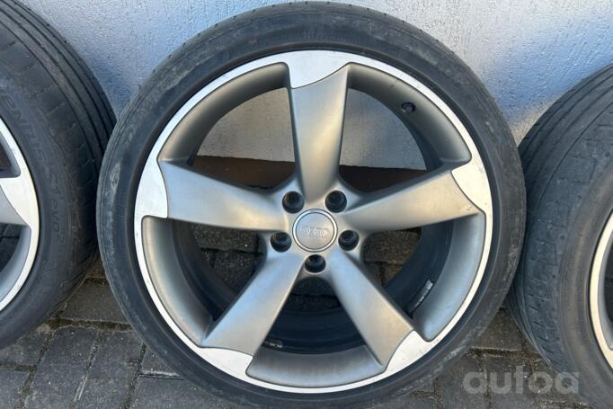 Audi R19, lengvojo lydinio